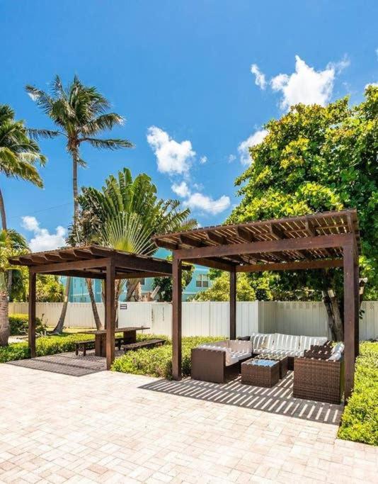 Beach Living At Island Pine Villas Τζώρτζταουν Εξωτερικό φωτογραφία