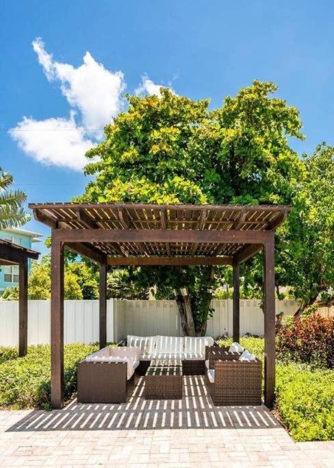 Beach Living At Island Pine Villas Τζώρτζταουν Εξωτερικό φωτογραφία