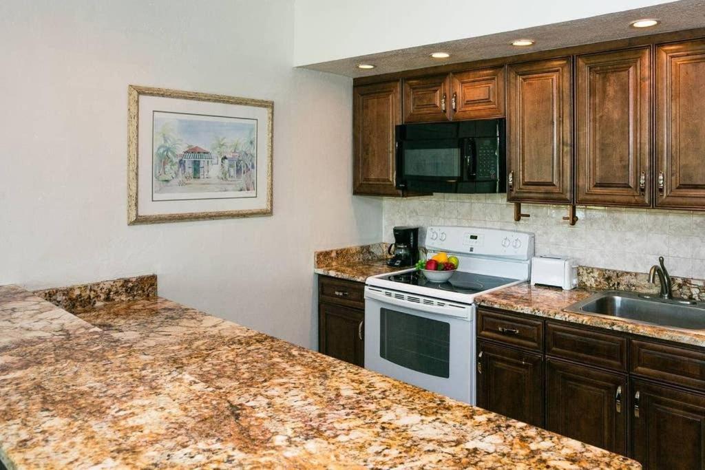 Beach Living At Island Pine Villas Τζώρτζταουν Εξωτερικό φωτογραφία