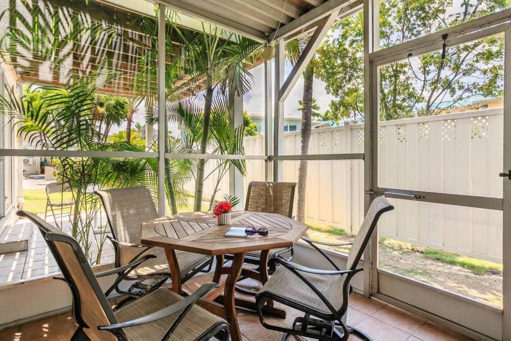 Beach Living At Island Pine Villas Τζώρτζταουν Εξωτερικό φωτογραφία