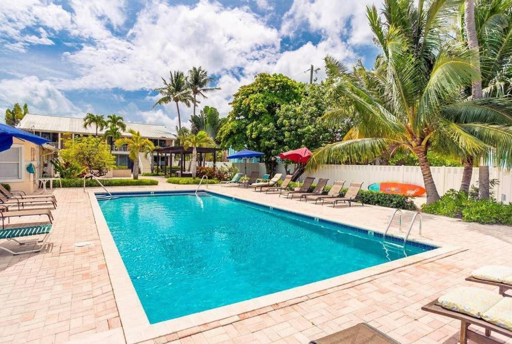 Beach Living At Island Pine Villas Τζώρτζταουν Εξωτερικό φωτογραφία