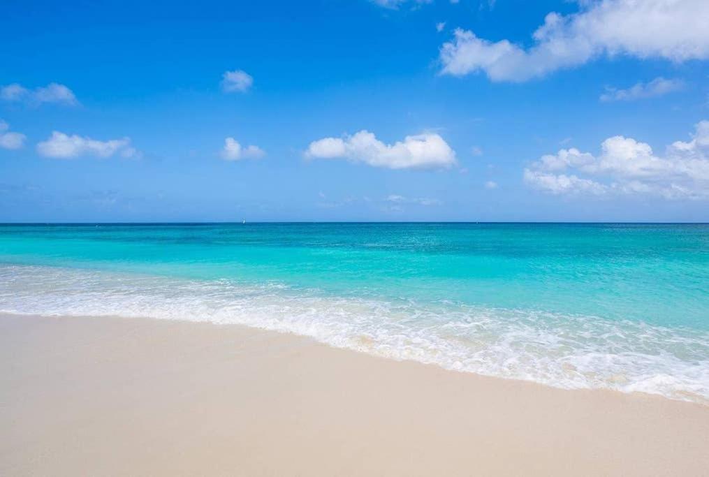 Beach Living At Island Pine Villas Τζώρτζταουν Εξωτερικό φωτογραφία