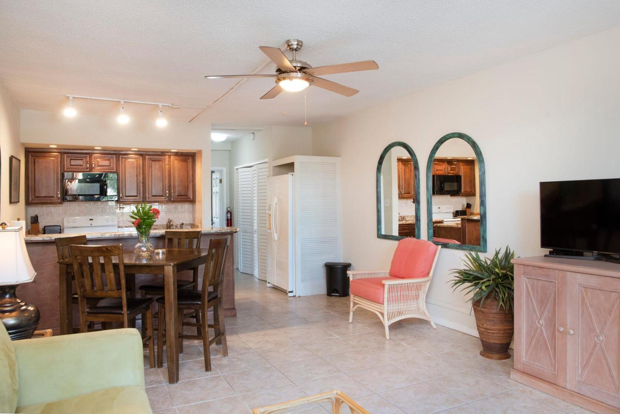 Beach Living At Island Pine Villas Τζώρτζταουν Εξωτερικό φωτογραφία